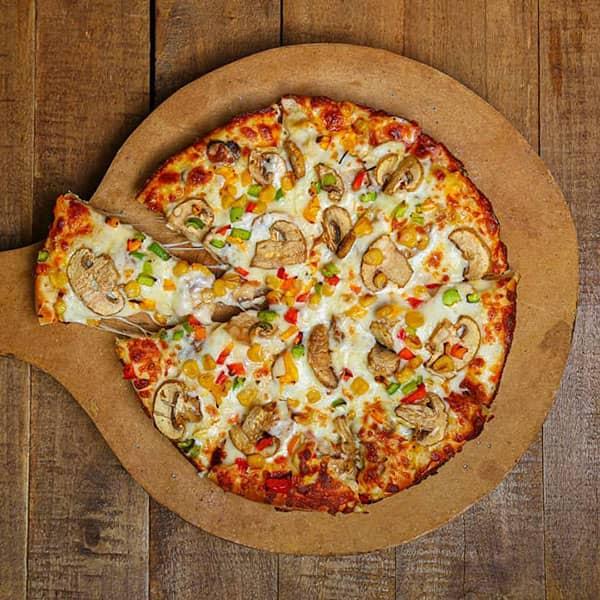 پیتزا مرغ و قارچ تک نفره