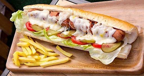 هات داگ با قارچ و پنیر