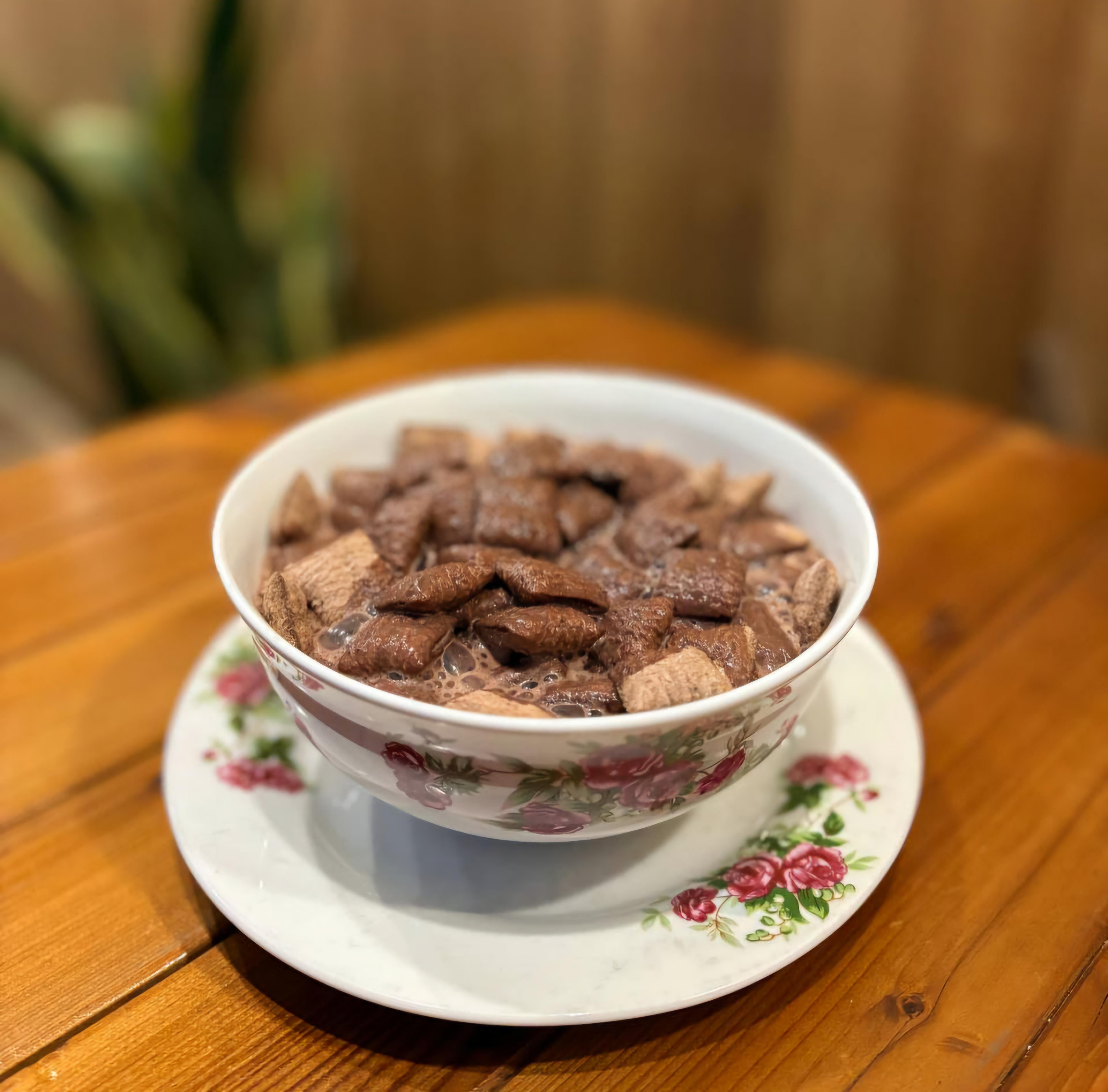 بالشتک شکلاتی با شیر کاکائو داغ