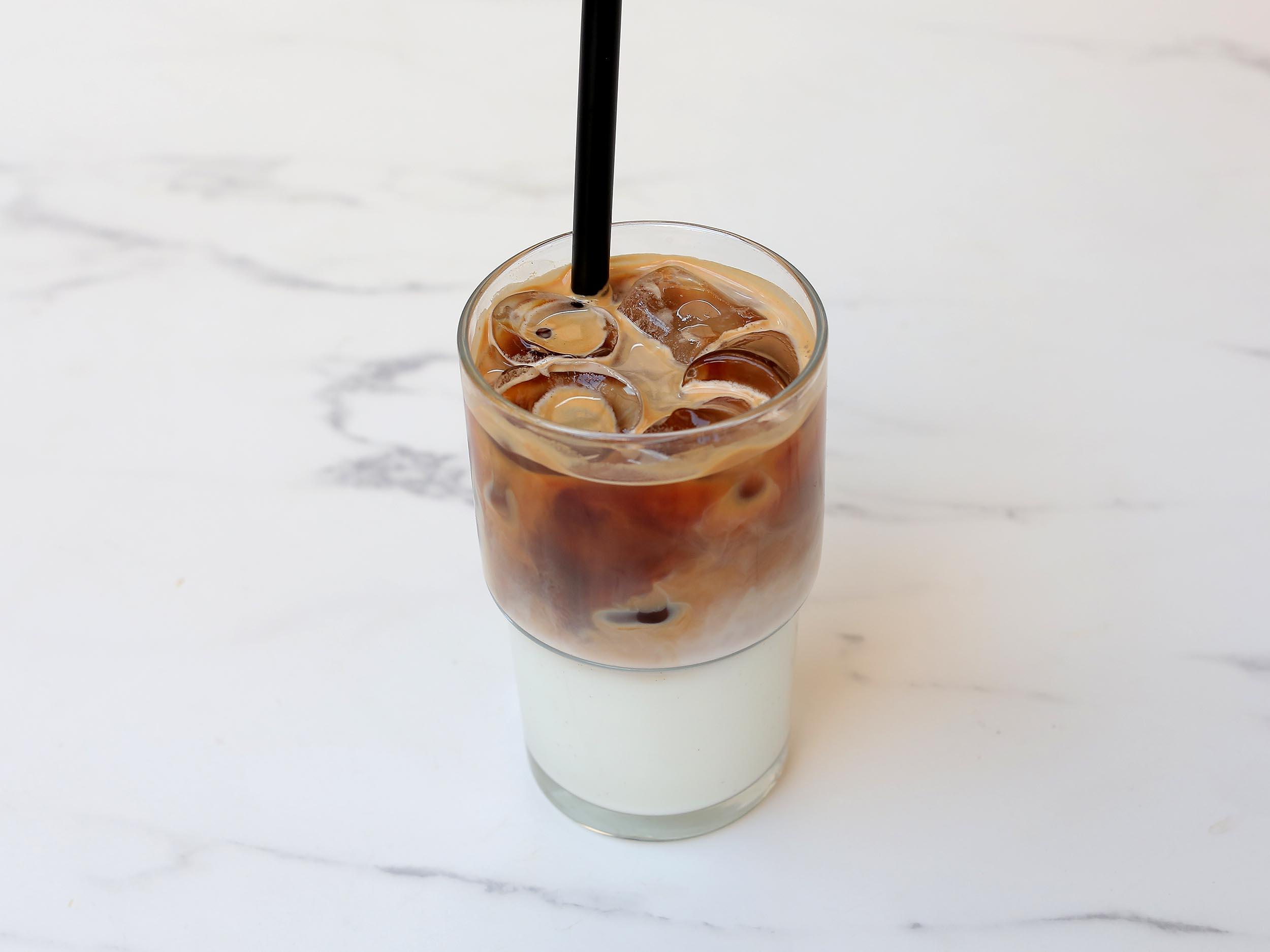 آیس کوکونات ماکیاتو